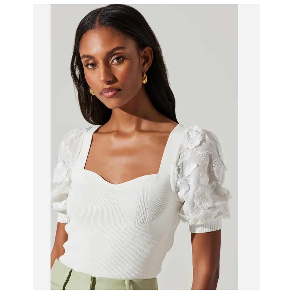 ASTR The Label Charis Puff Sleeve Top XL White Cottagecore Floral Romantic Shirt